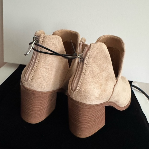 Tan Ankle Boots with V-Cut Design and Block Heel (new without tag) - Picture 6 of 11